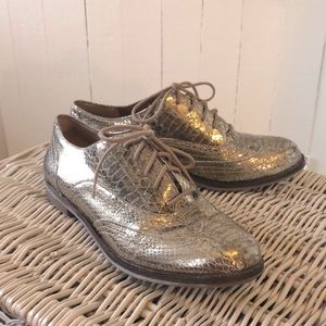 Lucky Brand Gold Brogue style shoes - size 8.5
